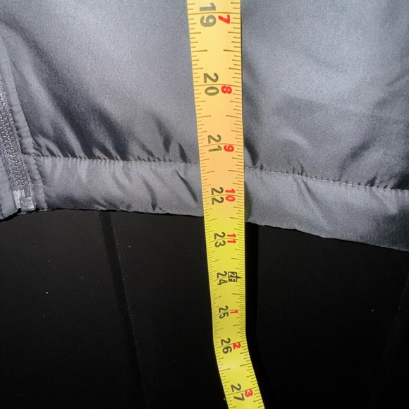 Adidas Women’s L Black Puffer Vest – Zip Front – Worn Once - Picture 6 of 8